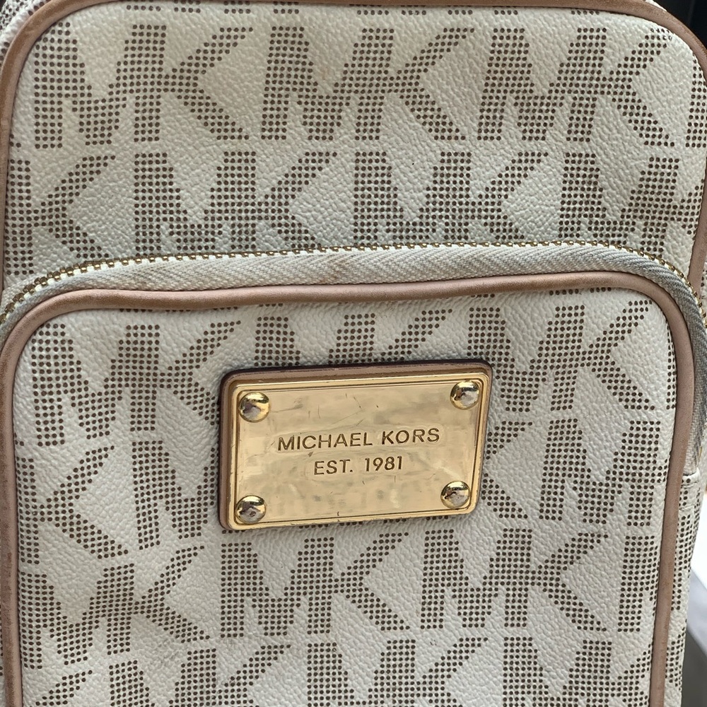 Michael Kors large crossbody! Large MK logo!